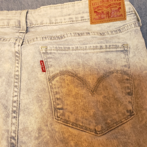 Levi's | Size 30 - Picture 4 of 9